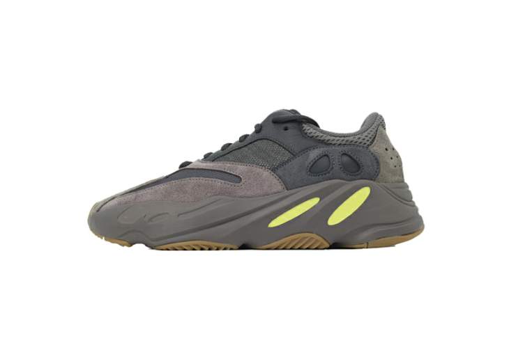 Picture of Yeezy 500 700 _SKUfw22293669588279838fw